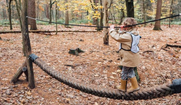 BSO outdoor buitenschoolse opvang buitenspelen natuur bos BSO outdoor