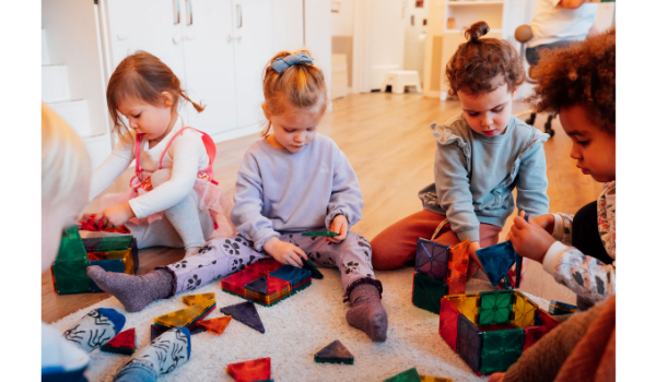 Devi Kids breda kinderdagverblijf peuters spelen peuters spelen